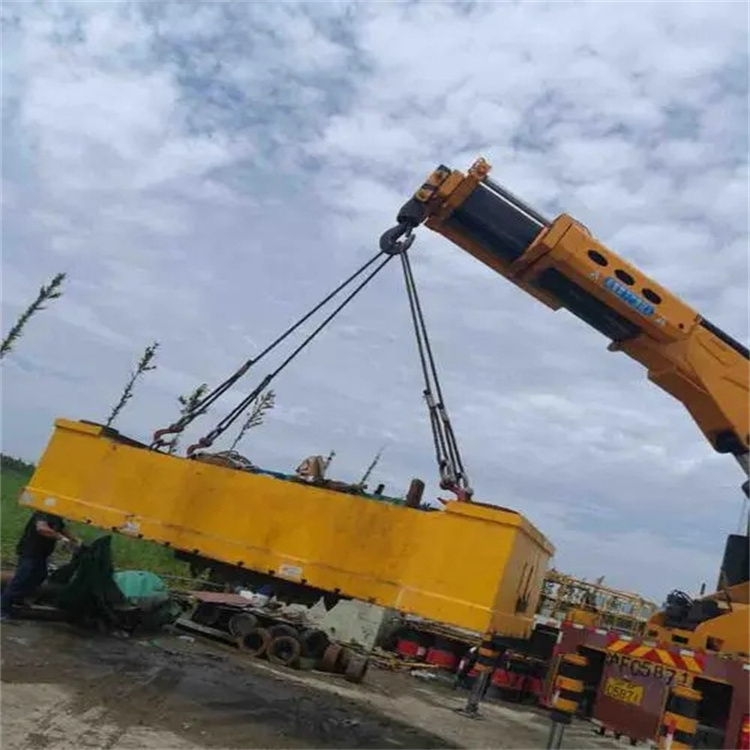 平桂吊车吊集装箱需要多少钱